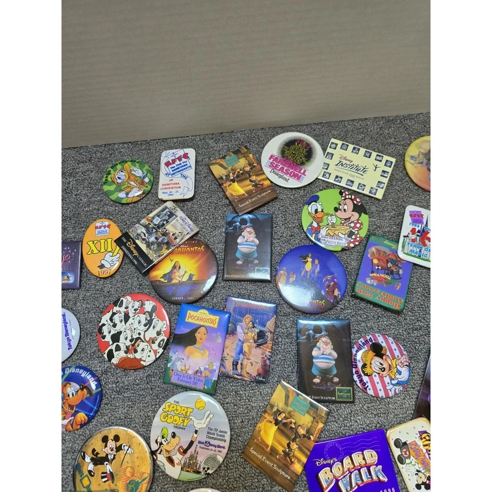 Drunk Drawer Lot 43 Of Vintage Disney Pinbacks